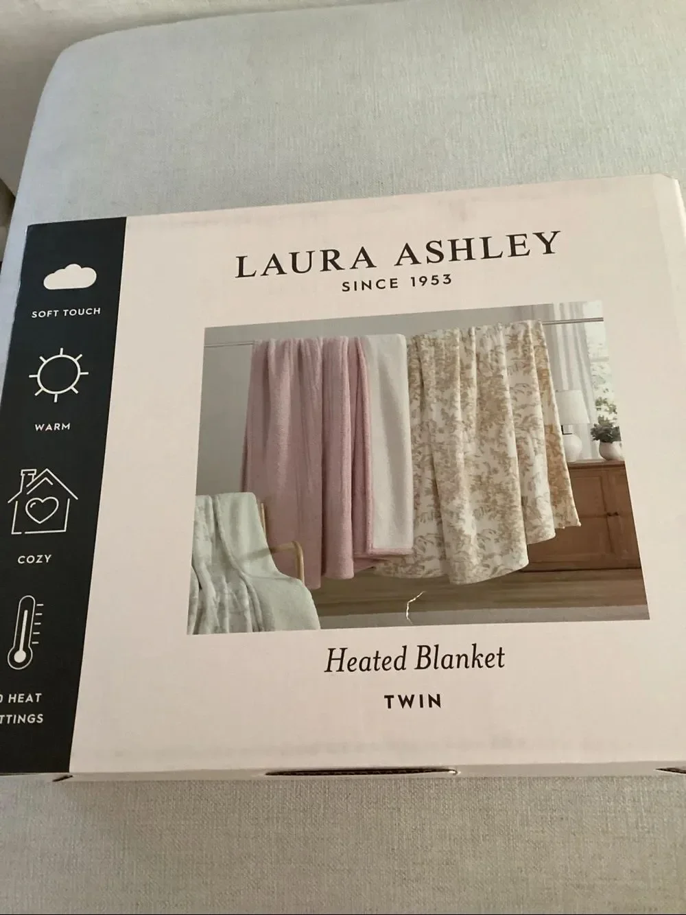 Laura Ashley heated Twin Wistful Blooms Twin Blanket Beige, NWT blanket sealed